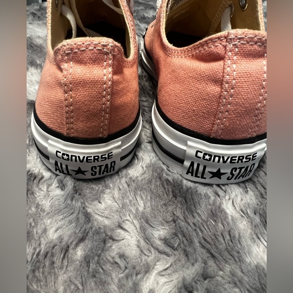 Converse for women size 7 - Picture 3 of 4